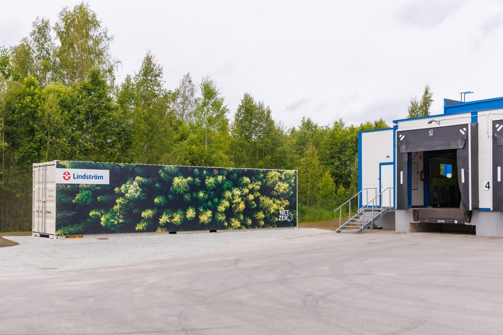 Spacedrip Rapid system deployed in desert setting